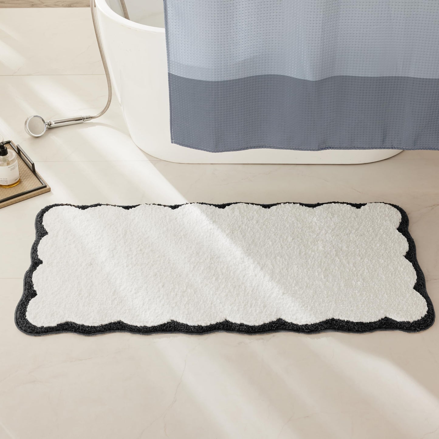 Luxury Scalloped Microfiber Bath Rug